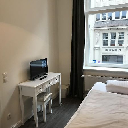 Hotel Fame Am Hauptbahnhof Hamburg Bagian luar foto