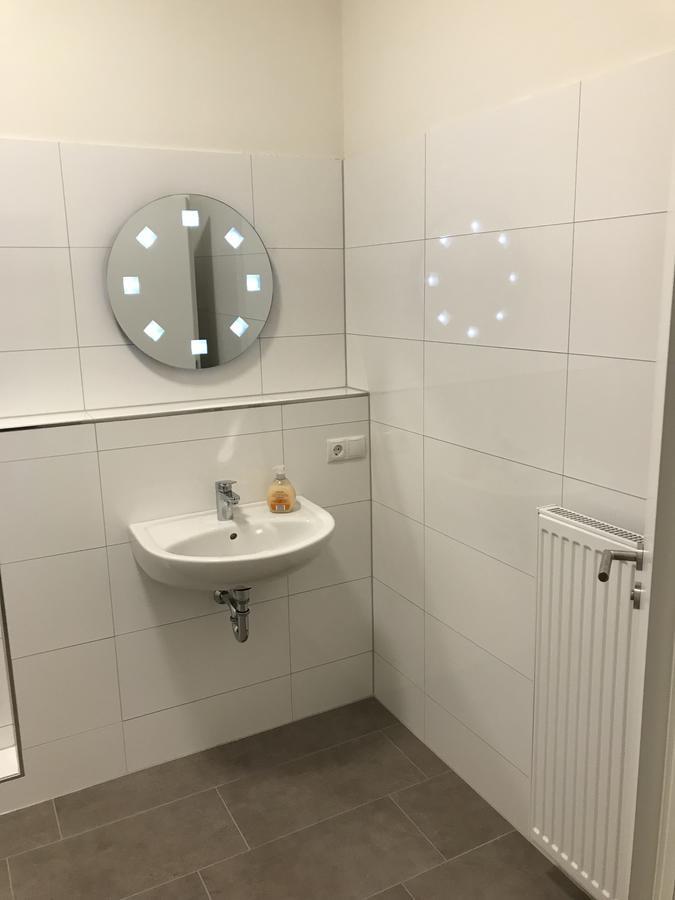 Hotel Fame Am Hauptbahnhof Hamburg Bagian luar foto